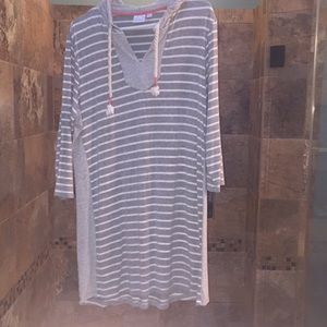 Bathing Suit Coverup Large Grey/White